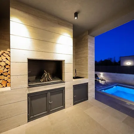 וילה Anlero Zadarvillas *