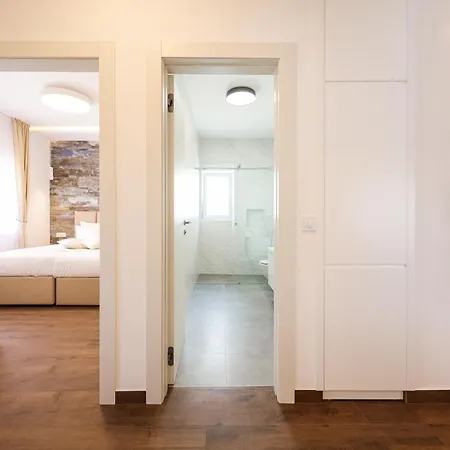 Anlero Zadarvillas * נין
