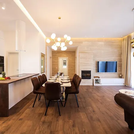 Anlero Zadarvillas וילה נין