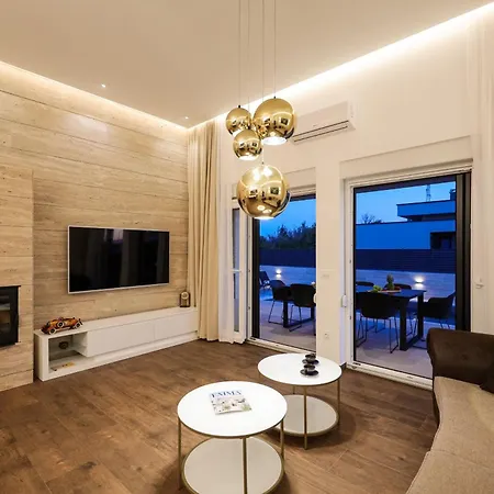 וילה Anlero Zadarvillas נין